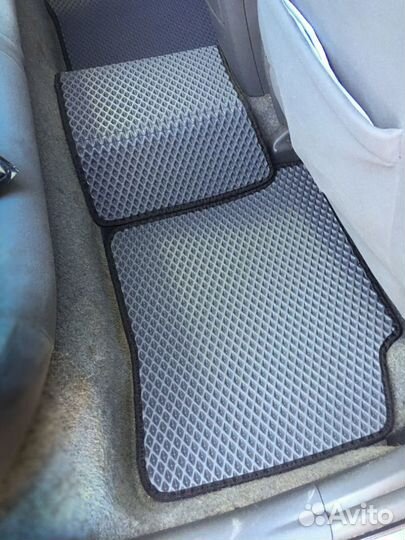 Автоковрики автомобильные toyota Prius XW20 03-11