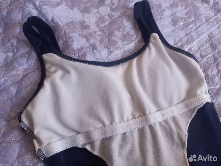 Слитный купальник