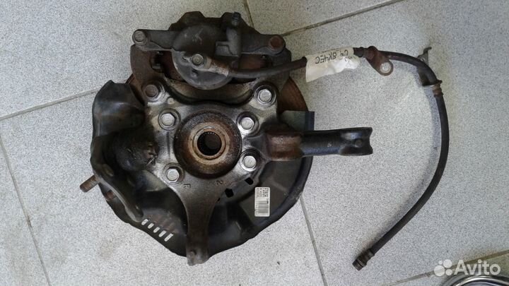 Передняя цапфра ступица на toyota Corolla 150