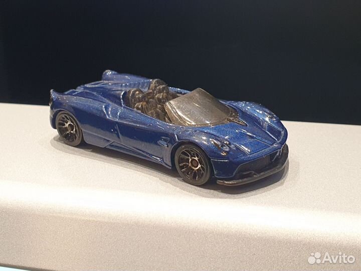 Модели Hot Wheels по 150