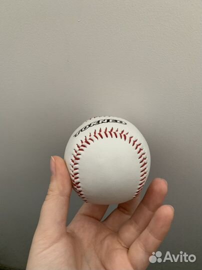 Бейсбольный мяч