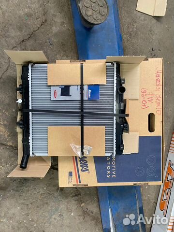 Радиатор охлаждения mazda demio