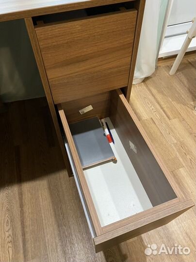 Рабочий стол/ домашний офис