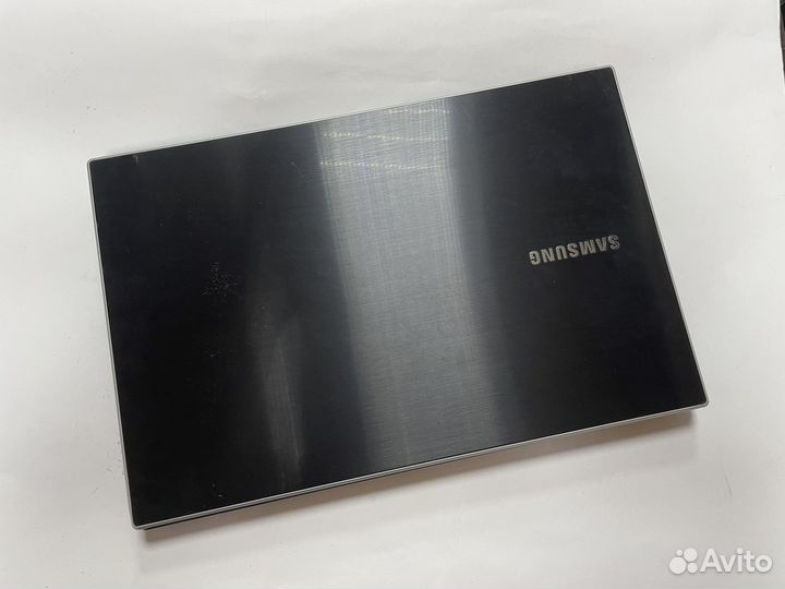 Samsung NP305V5A в разбор