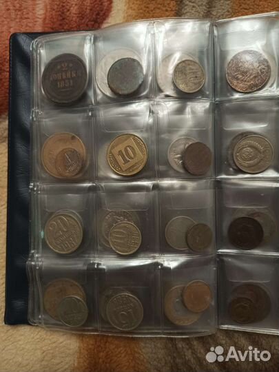 Альбом со старыми и иностранными монетами