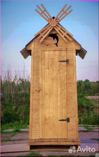 Дачный туалет деревянный
