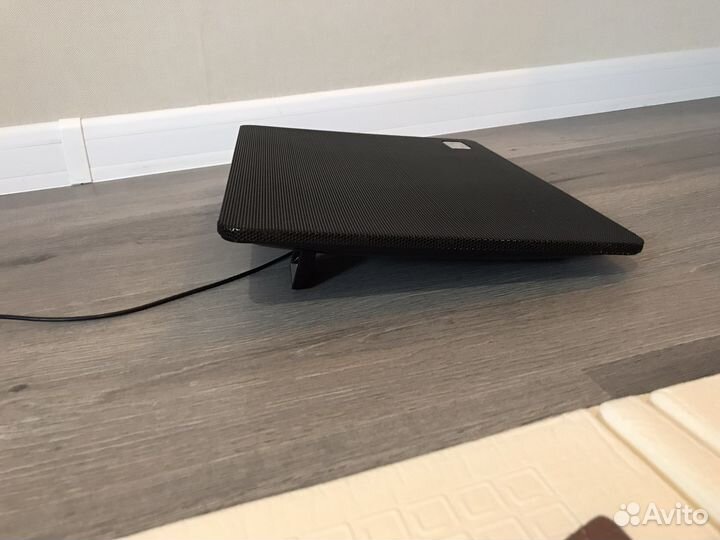 Подставка для ноутбука с охлаждением