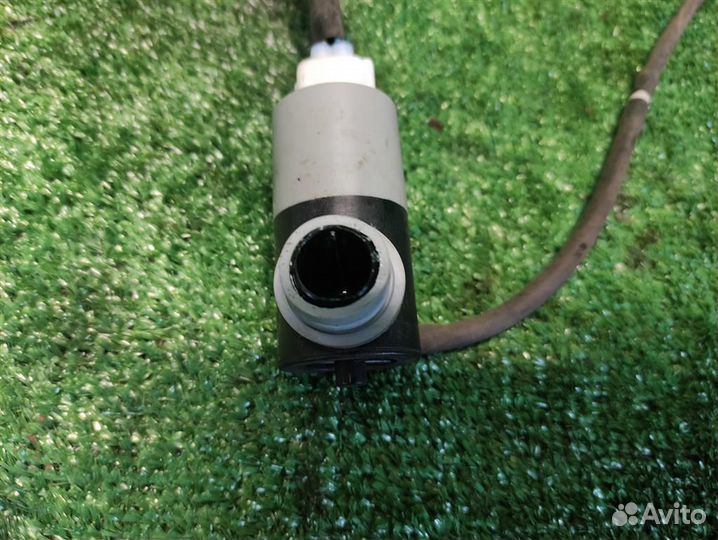 Мотор омывателя лобового стекла Toyota Auris E150