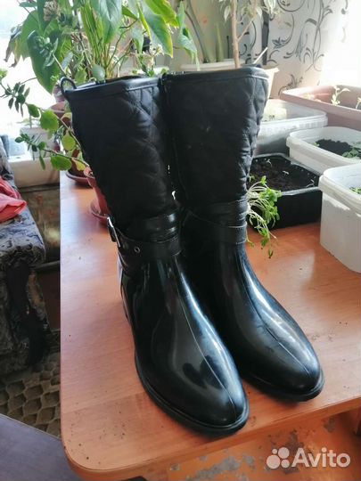 Женская одежда и обувь