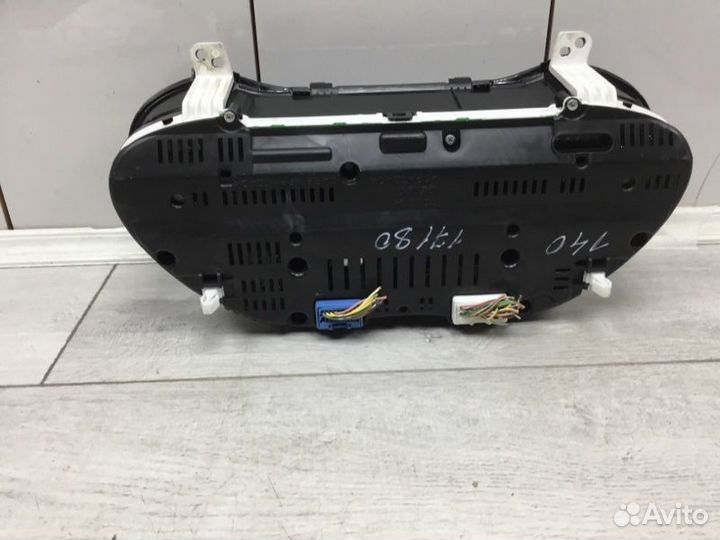 Щиток приборов Toyota Avensis универсал 3ZZ-FE