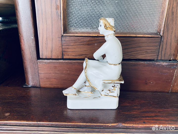 Статуэтка. Фигуристка