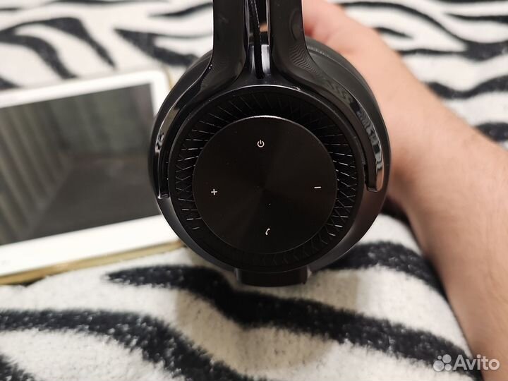 Беспроводные наушники