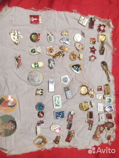 Значки СССР (61 шт.)