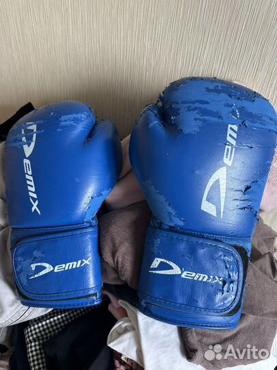Боксерские перчатки demix