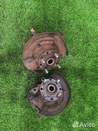 Кулак поворотный Mitsubishi Colt 5 1.3/мкпп 4G13