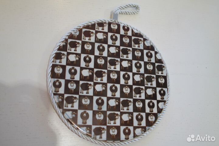 Подставка под горячее