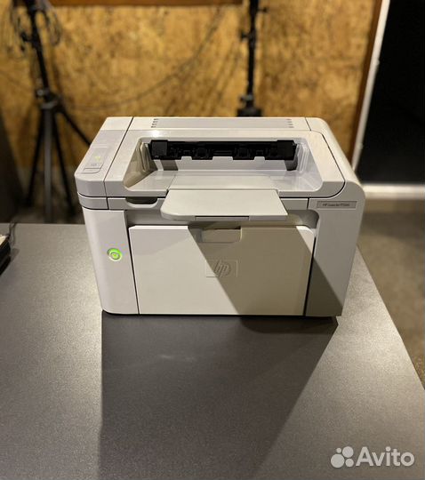 HP 1566 принтер лазерный,в отличном состоянии