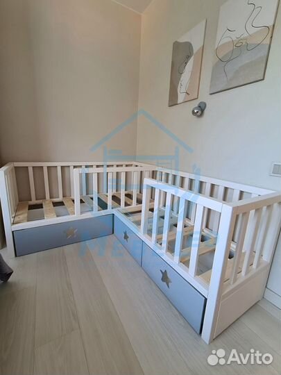 Двухъярусная кровать