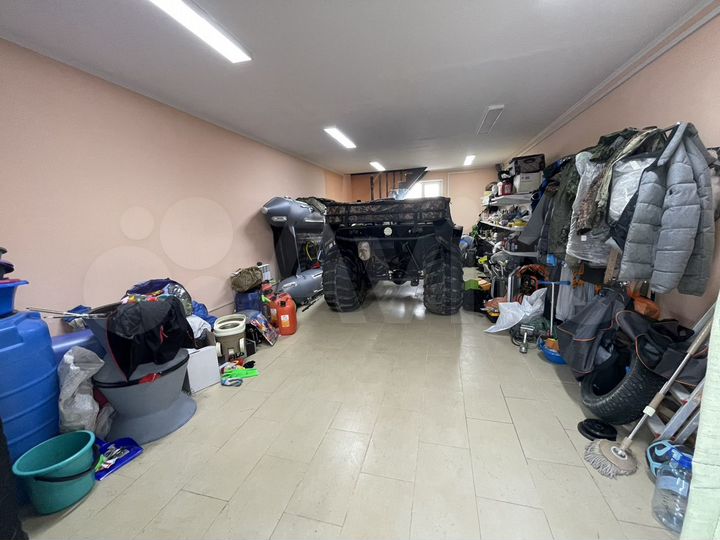 Гараж, > 30 м²