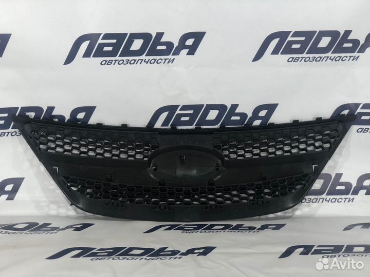 Решетка радиатора ларгус