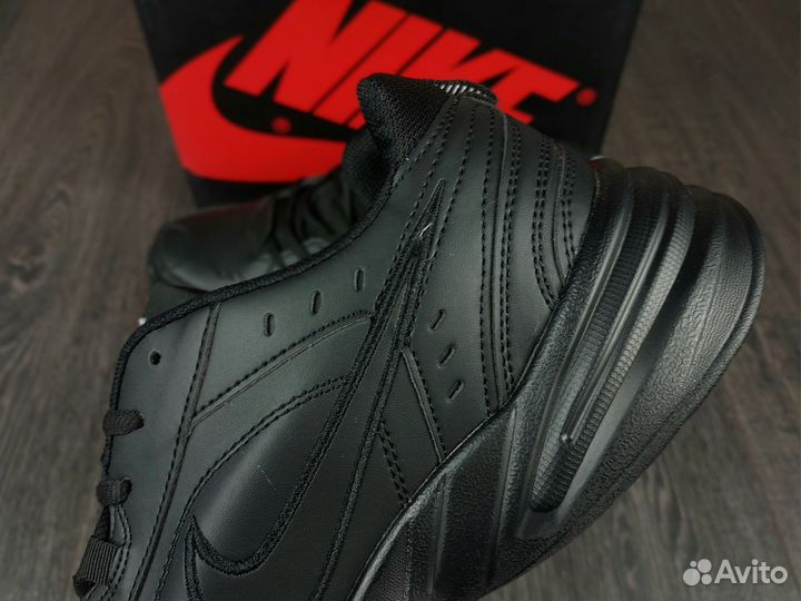 Кроссовки Nike air monarch