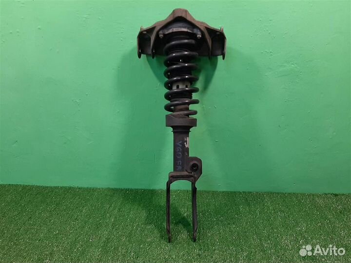 Стойка амортизатора передняя правая Audi Q7 (4LB)