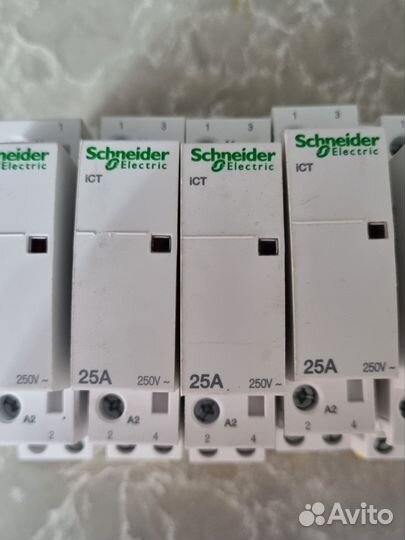 Контактор модульный Schneider Electric (A9C20838)