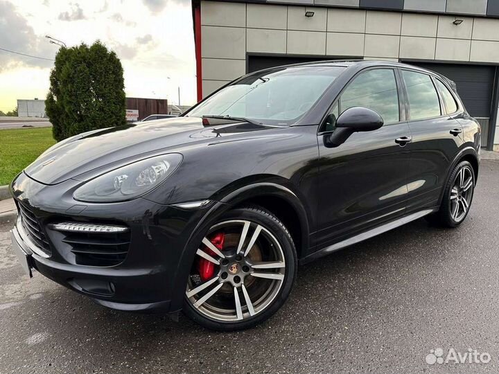 Внешний дизайн и спортивный обвес Porsche Cayenne GTS