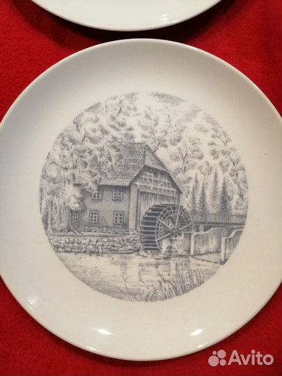 Немецкие фарфоровые тарелки с домами