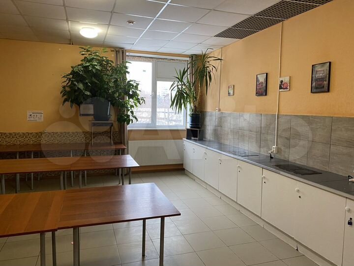 Комната 45 м² в > 9-к., 5/5 эт.