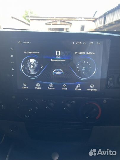 Андроид планшет в машину