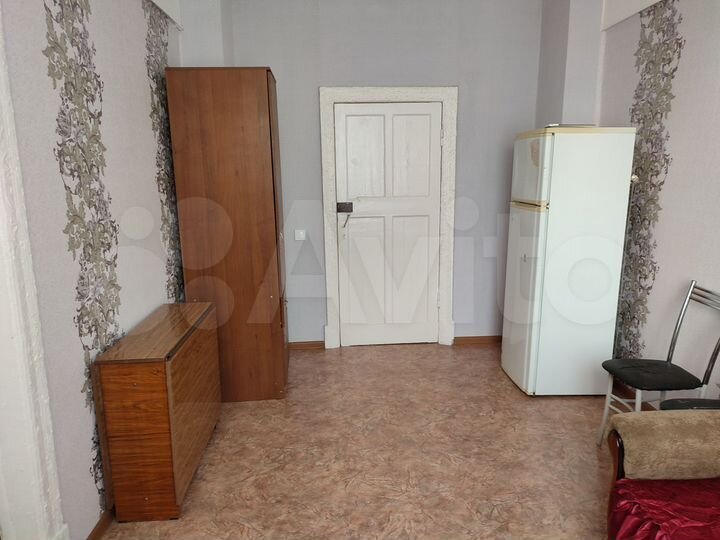 Комната 32 м² в 3-к., 2/4 эт.