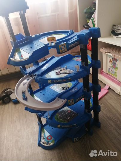 Паркинг для машинок