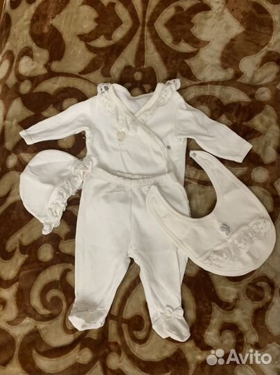 Детские вещи для девочки до 3 месяцев