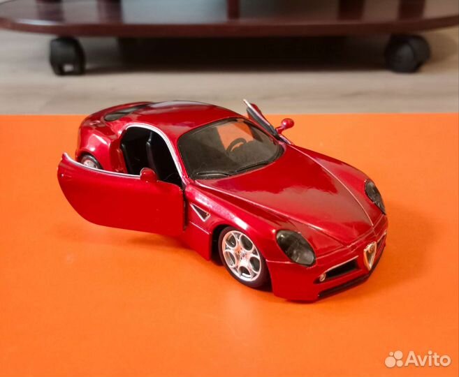 Модель автомобиля Alfa Romeo 8c Competizione