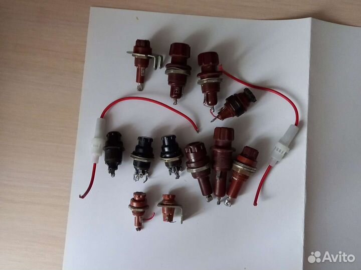 Держатели вставок плавких