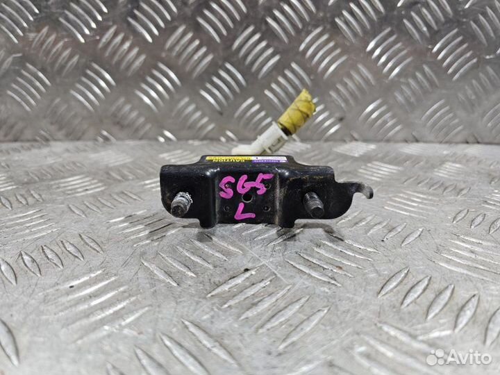 Датчик удара левый Subaru Forester SG