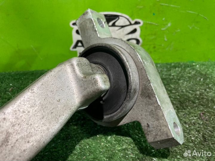 Рычаг нижний nissan skyline V36 VQ25HR 2008 Перед. Прав