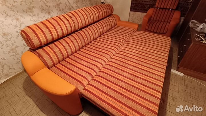 Диван раскладной с креслом