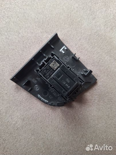 Кнопка стеклоподъемника переднего правого