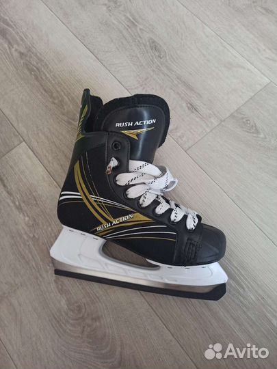 Коньки хоккейные
