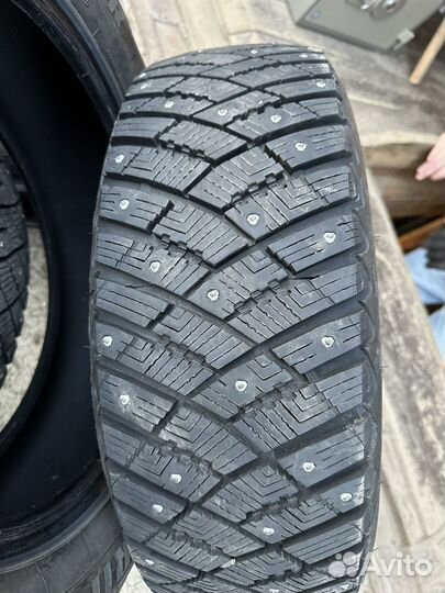 Goodyear Ultragrip Ice Arctic 175/65 R15 и 195/60 R15 88