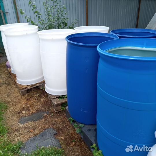 Бочки пластиковые для полива,220-230л