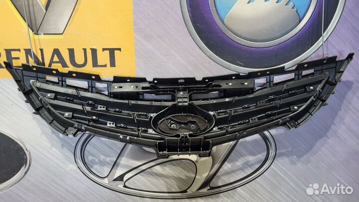 Решетка радиатора Hyundai solaris