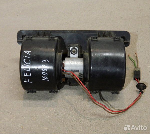 Моторчик печки Skoda Felicia 1.3