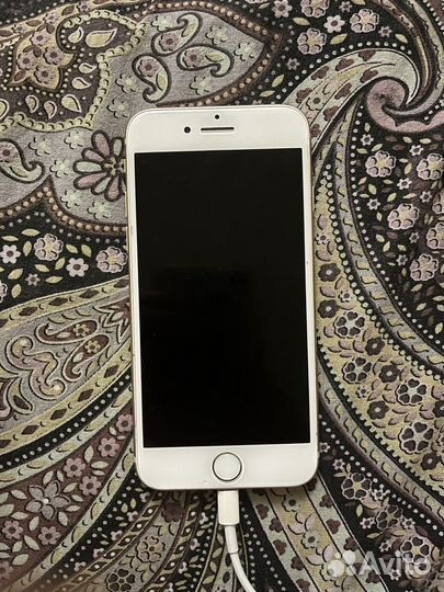 iPhone 8, 64 ГБ