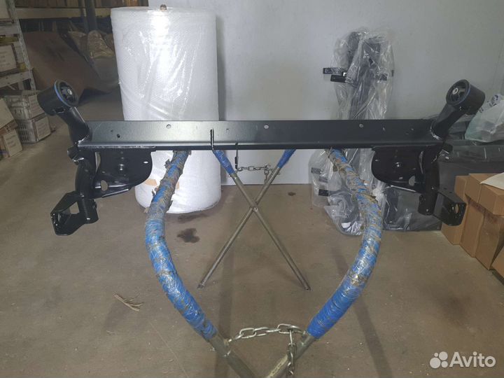 Балка задняя Logan 04- 555114695R