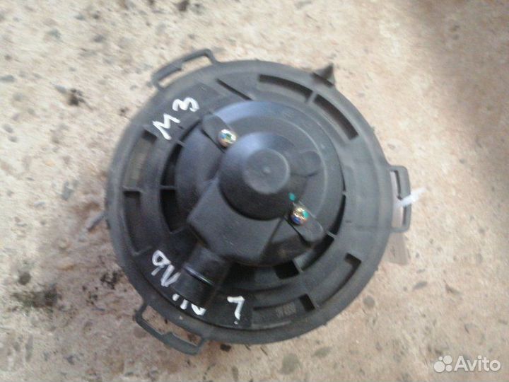 Мотор отопителя Mazda 3 BK LF 2006