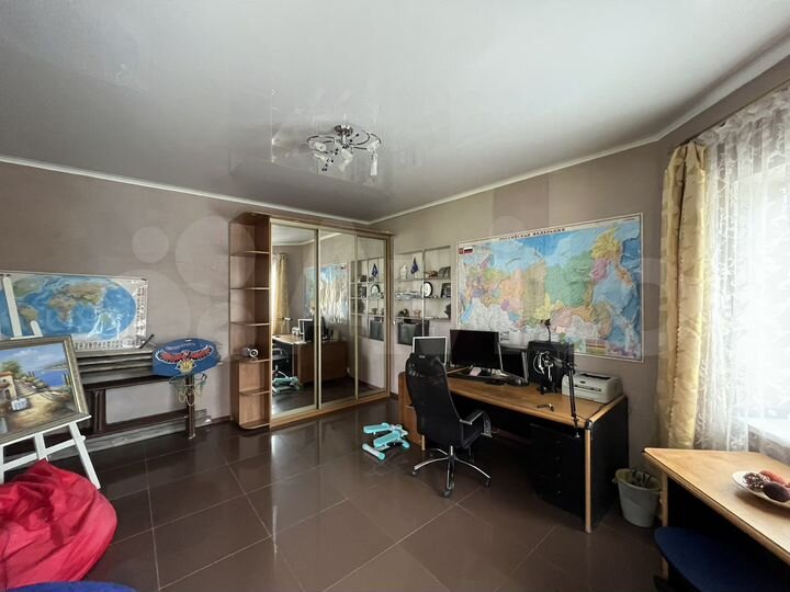 Дом 235 м² на участке 15 сот.