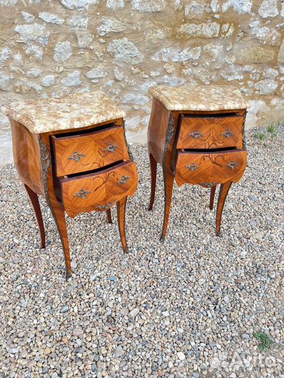 Пара антикварных тумбочек подставок в стиле Луи 15
